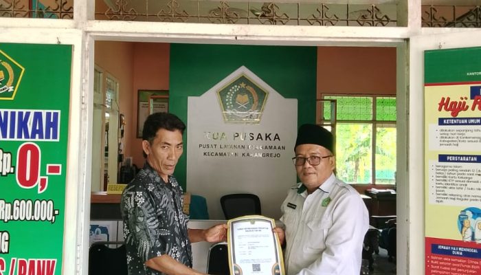 Penyerahan SKT ke MT di Karangrejo