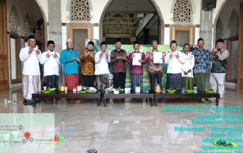 Ikrar Wakaf Produktif di Besuki untuk Kemaslahatan Ummat
