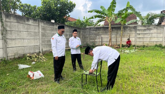 Wujudkan Arah Kiblat Akurat, Penyuluh Dampingi Ukur Lokasi Masjid Al Masyqoh