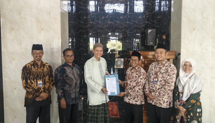 Penyuluh Agama Islam KUA Kedungwaru Aktif Dampingi Takmir Masjid